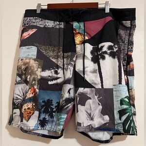 American Eagle Outfitters Black Multicolor Graphic Board Shorts